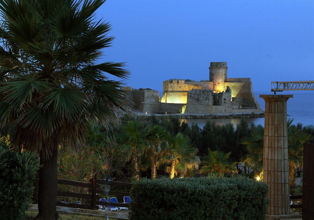 TH Le Castella - Baia degli Dei Village Esterno foto