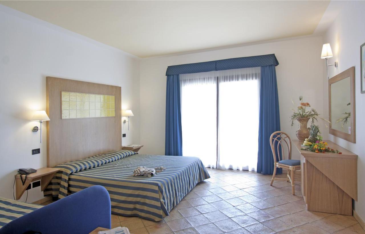 TH Le Castella - Baia degli Dei Village Esterno foto
