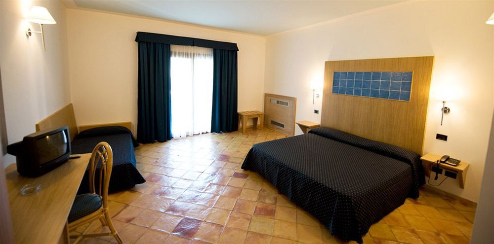 TH Le Castella - Baia degli Dei Village Esterno foto