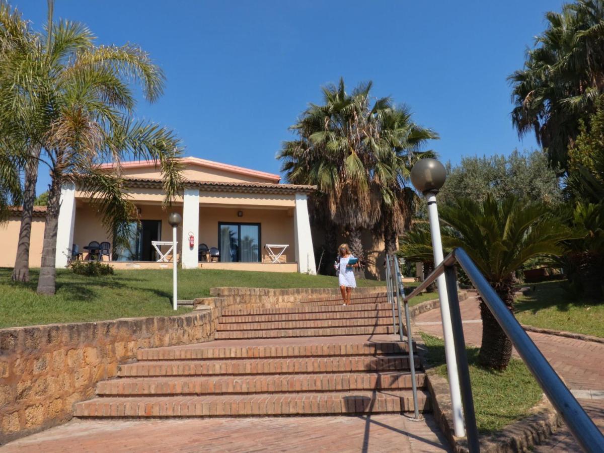 TH Le Castella - Baia degli Dei Village Esterno foto