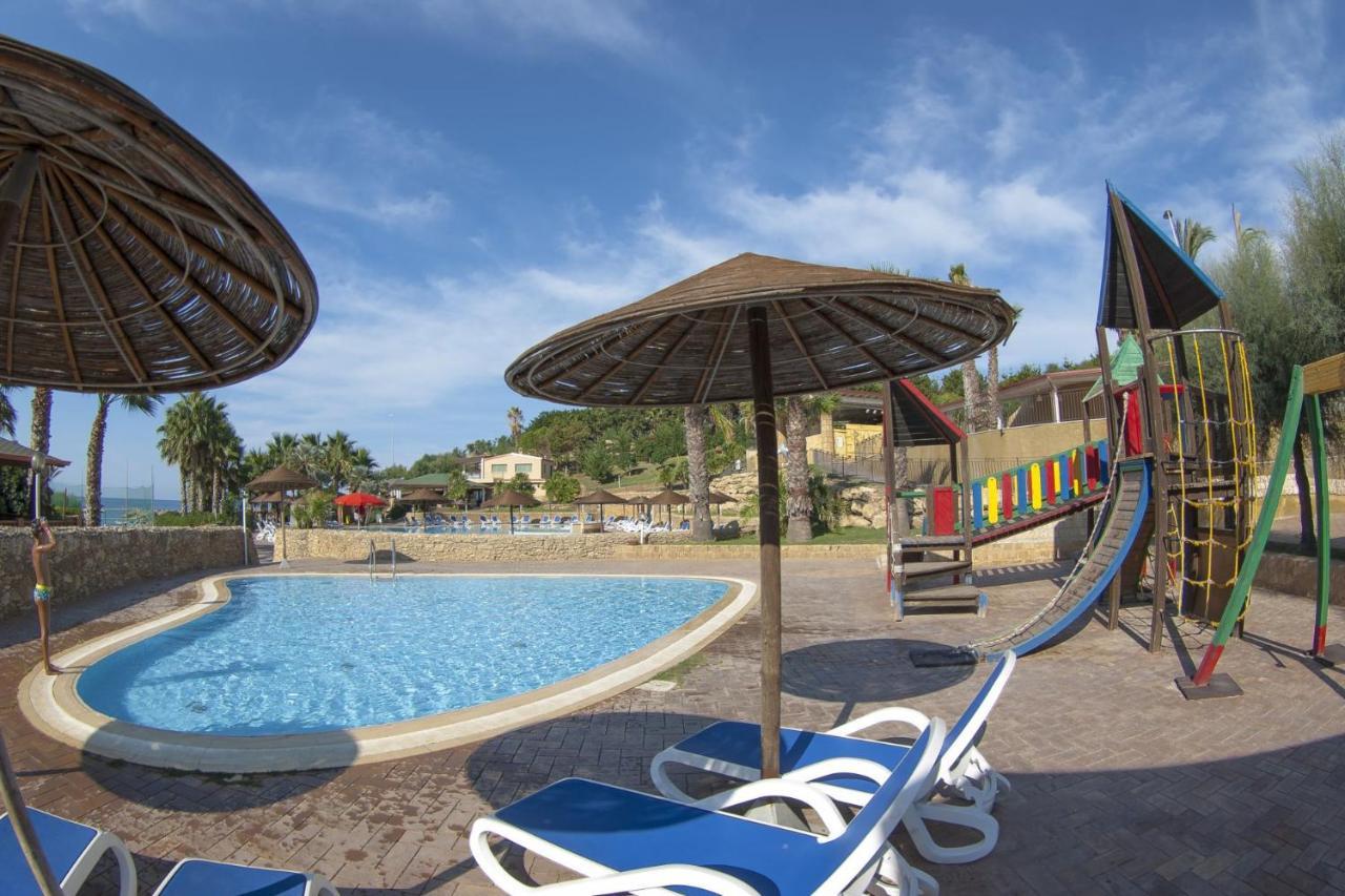 TH Le Castella - Baia degli Dei Village Esterno foto
