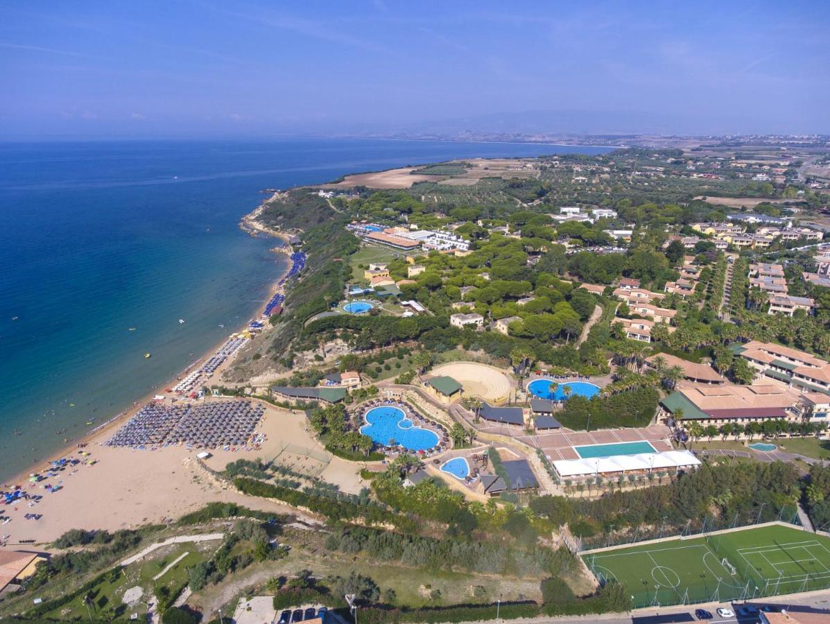 TH Le Castella - Baia degli Dei Village Esterno foto